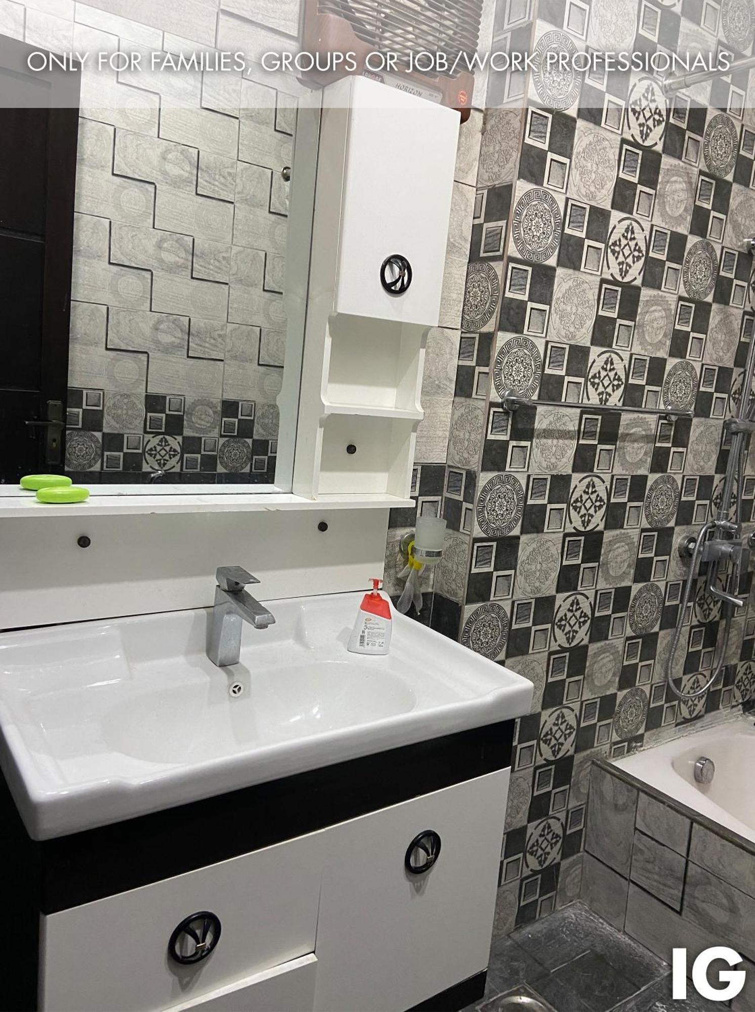 3 Bedroom Furnished Holiday Home Near Valencia Town, Lake City & Ring Road Lahore Exterior foto